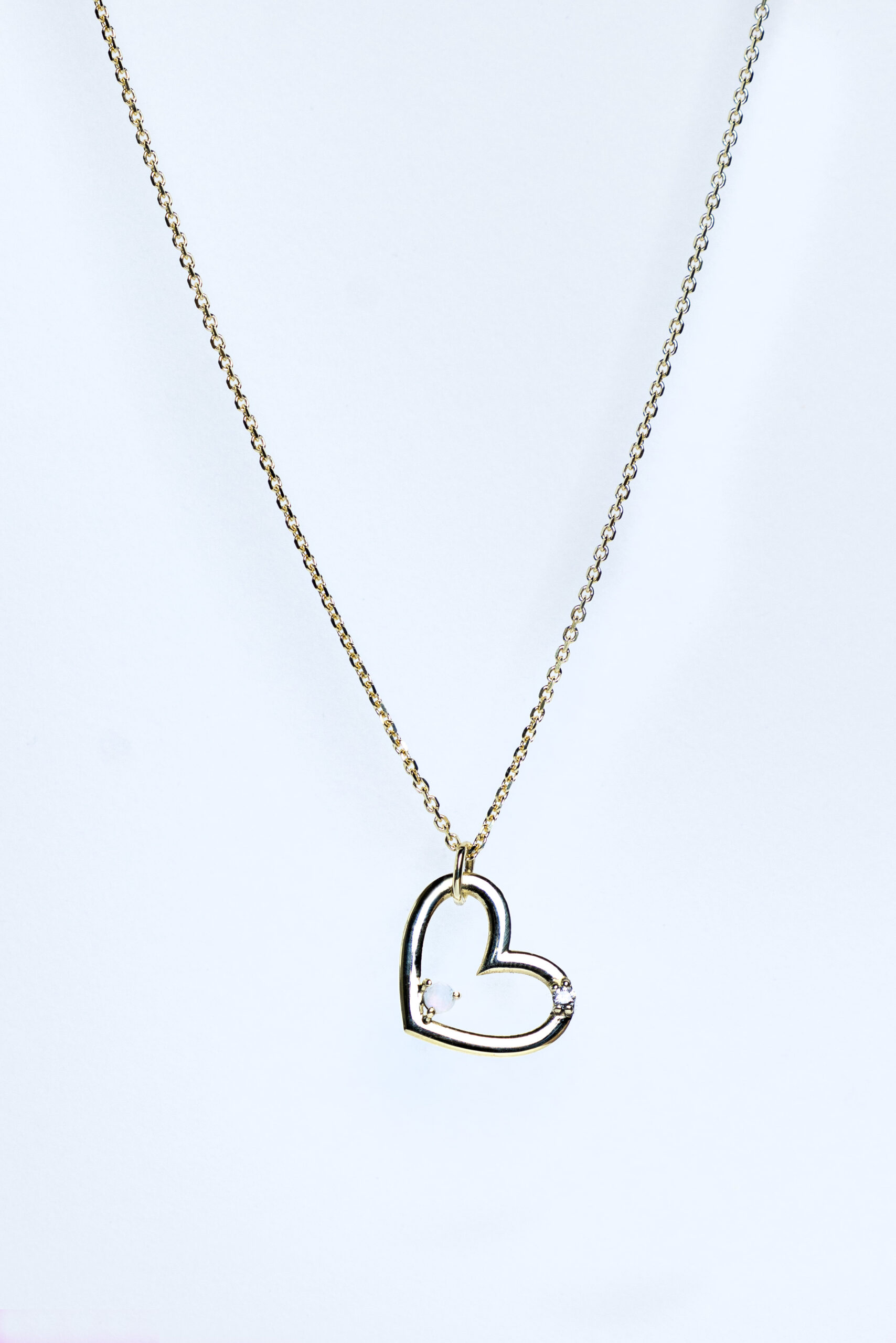 Přívěsek Heart Holly – bílé zlato, opál, diamant - Obrázek 3